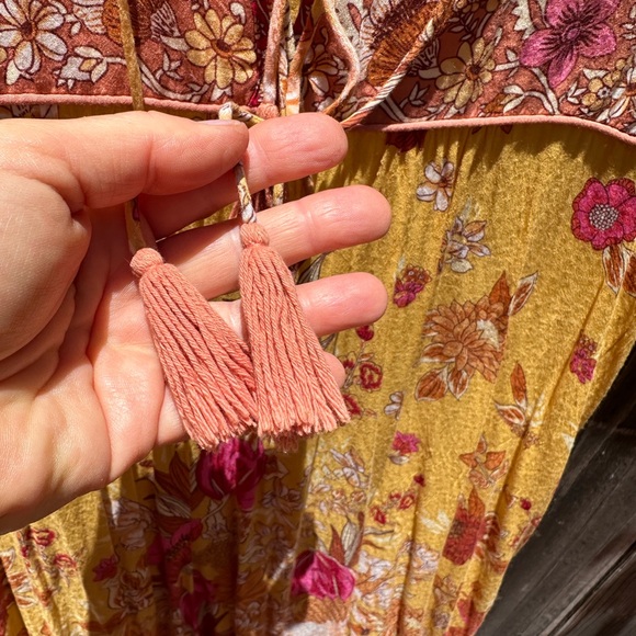 Spell Siren Song Midi in Gold - Picture 4 of 11